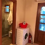 Daire Traditional House Irina
