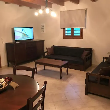 Daire Traditional House Irina *